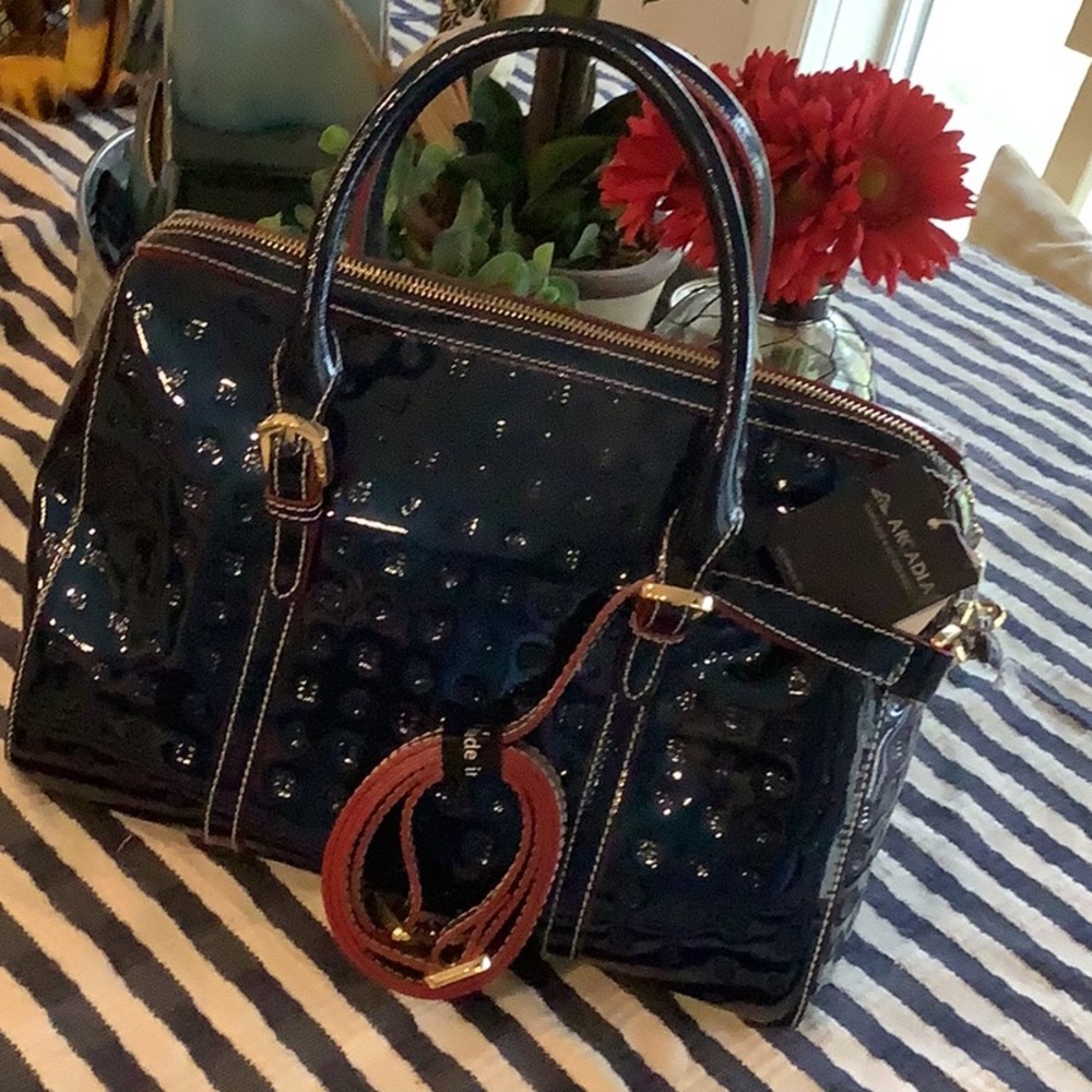 NWT ARCADIA NAVY PATENT SATCHEL BAG